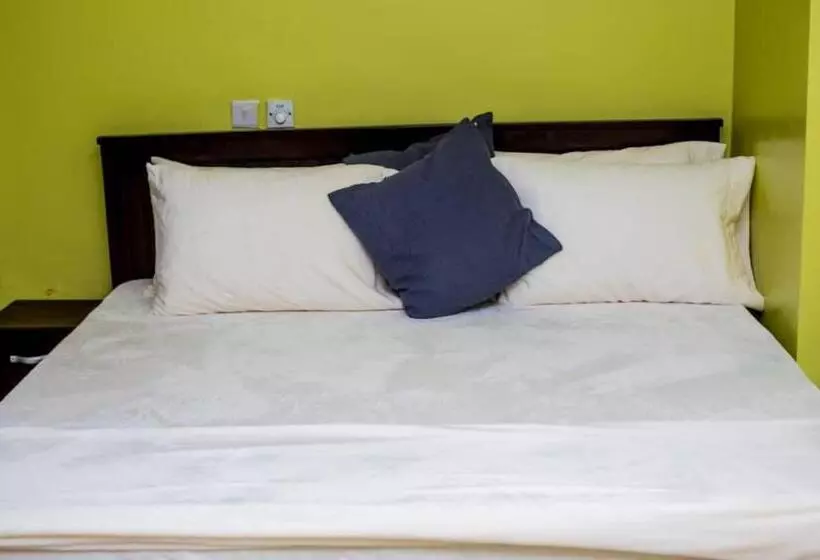 ペンション Danritzcer Suites