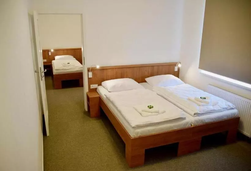 Aamiaismajoitus (B&B) Penzion Panský Dvůr Telč