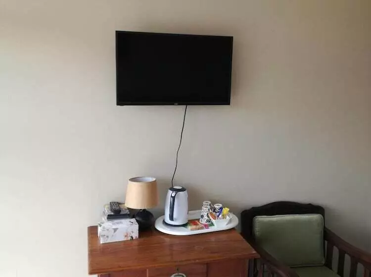 ベッドアンドブレックファースト Skylight Lodge