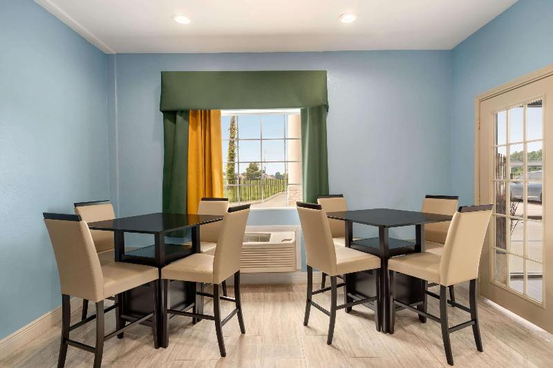 فندق Baymont By Wyndham Kingwood