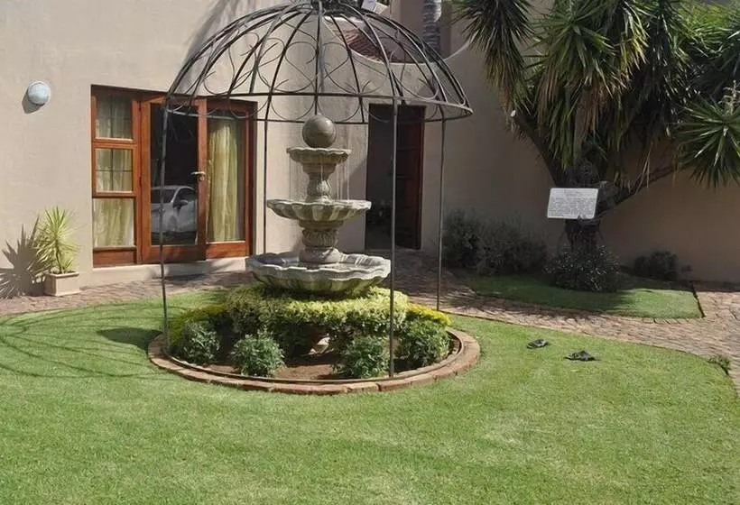 پانسیون Echo Garden Guesthouse