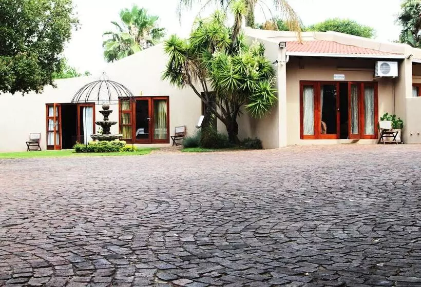 پانسیون Echo Garden Guesthouse