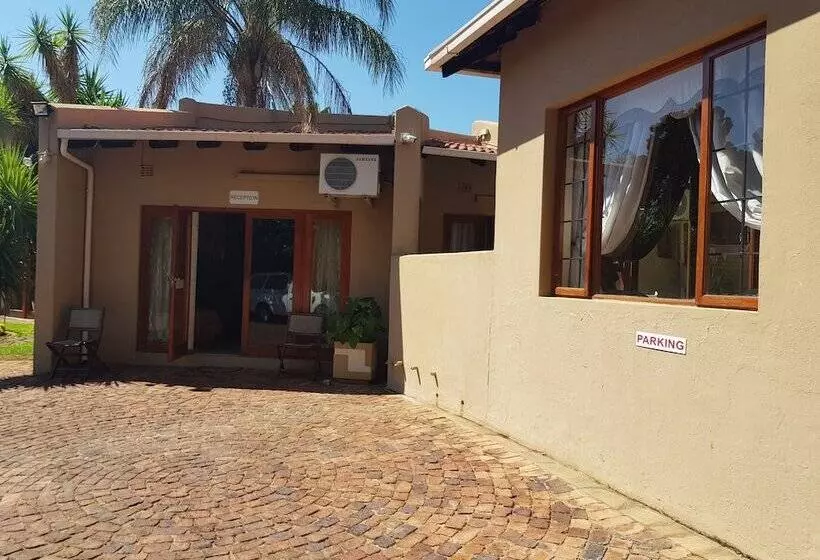 پانسیون Echo Garden Guesthouse