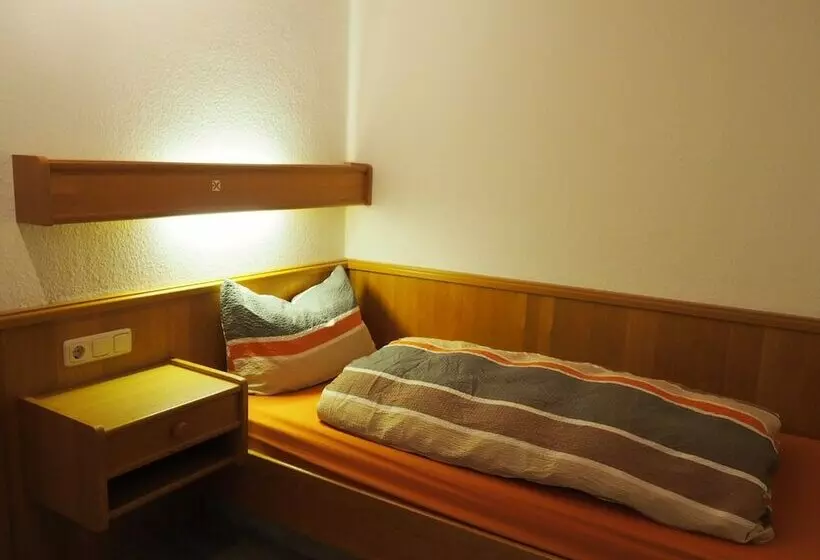 Retkeilymaja Darmstädter Hof