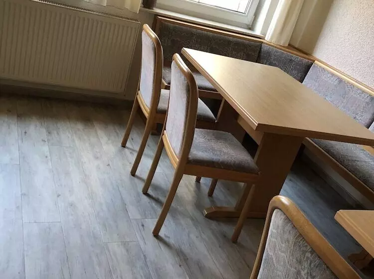 Retkeilymaja Darmstädter Hof