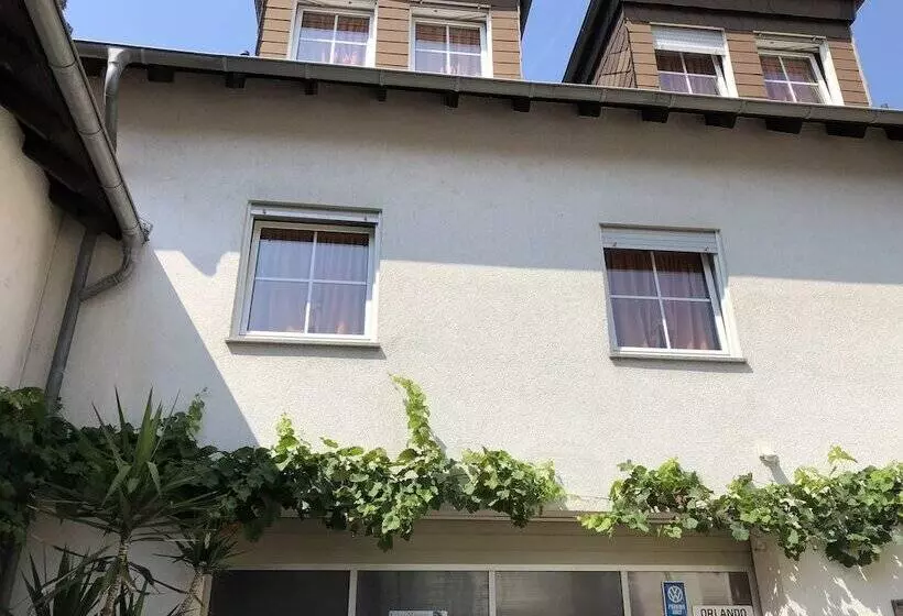 Retkeilymaja Darmstädter Hof