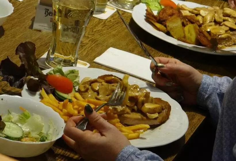 Retkeilymaja Darmstädter Hof