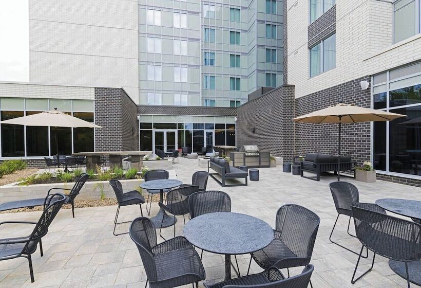 هتل Courtyard By Marriott Halifax Dartmouth