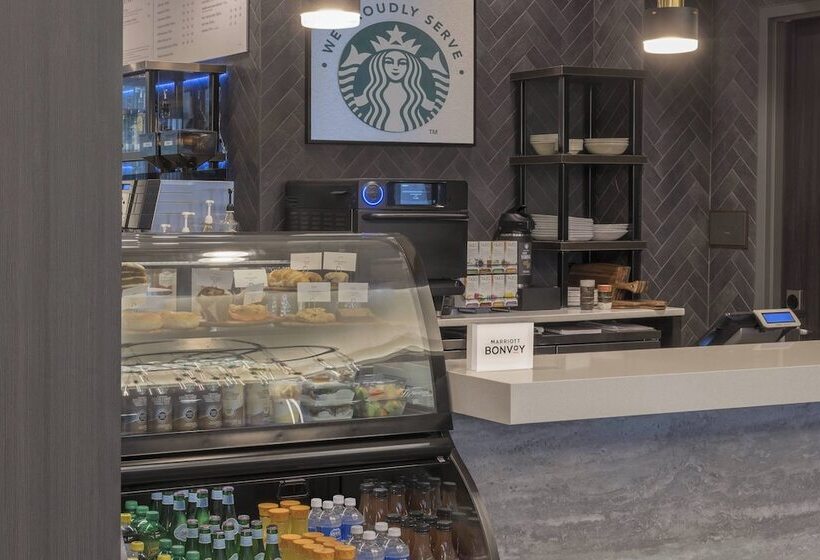 هتل Courtyard By Marriott Halifax Dartmouth