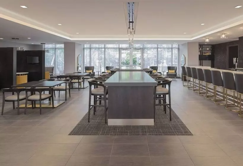 ホテル Courtyard By Marriott Halifax Dartmouth