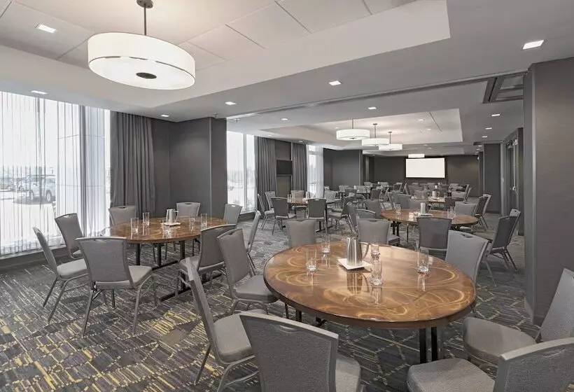 ホテル Courtyard By Marriott Halifax Dartmouth