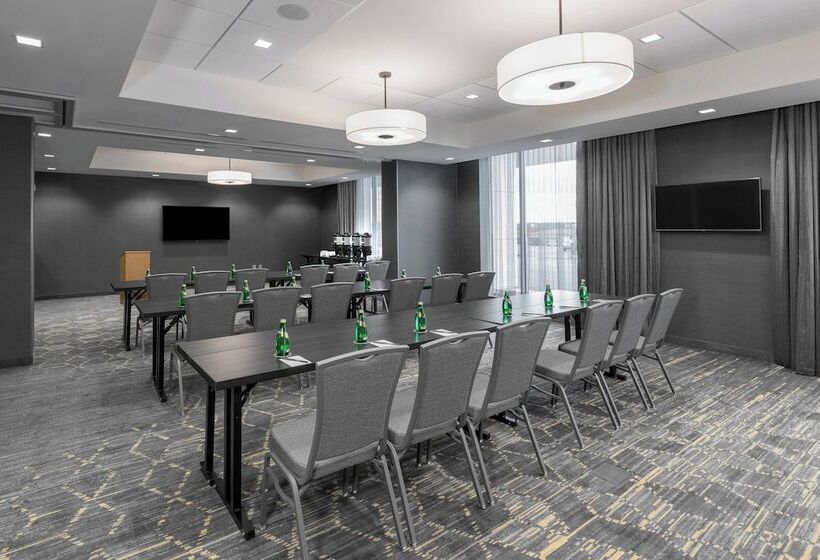 هتل Courtyard By Marriott Halifax Dartmouth