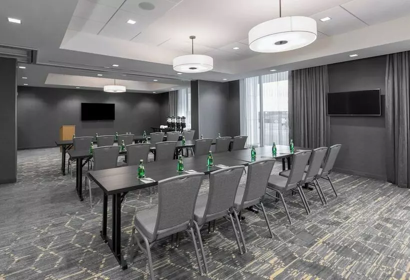 ホテル Courtyard By Marriott Halifax Dartmouth