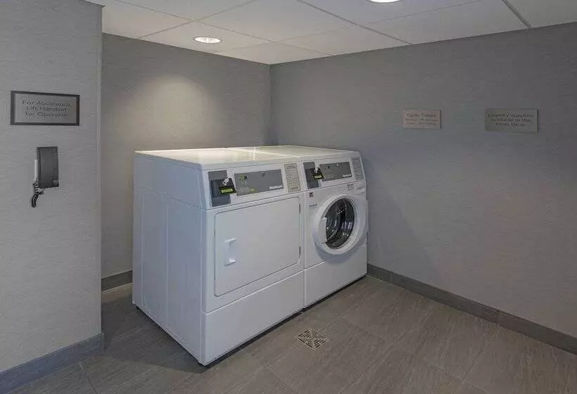 ホテル Courtyard By Marriott Halifax Dartmouth