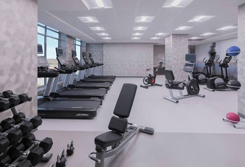 هتل Courtyard By Marriott Halifax Dartmouth