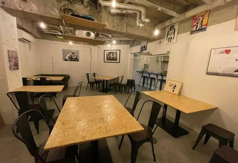 Hotelli Kawasaki Station Inn