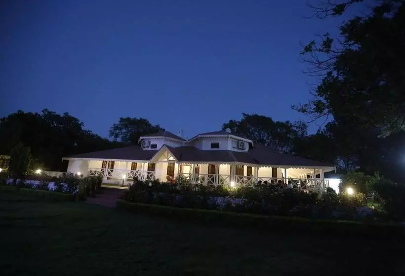 ホテル Mpt Satpura Retreat