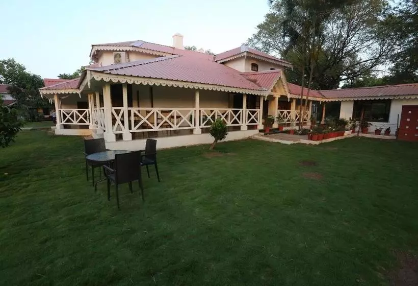 ホテル Mpt Satpura Retreat