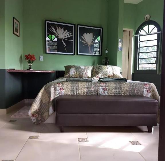 Schronisko Parque Paraíso Das Flores