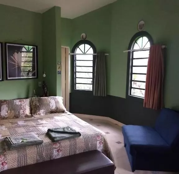 Albergue Parque Paraíso Das Flores