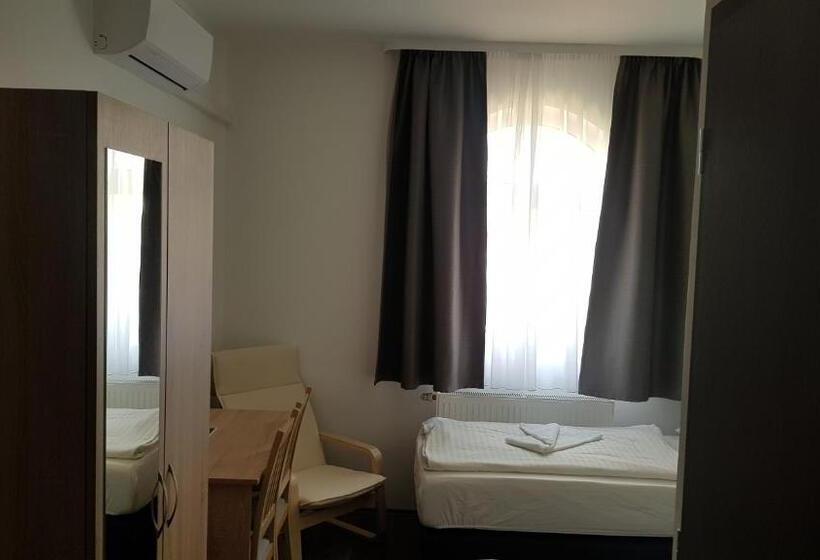 Nocleg ze śniadaniem Hbh Bajor Sörház Sólyomfészek Panzió