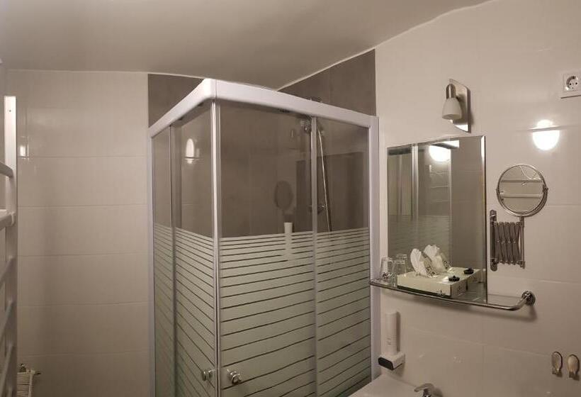 Nocleg ze śniadaniem Hbh Bajor Sörház Sólyomfészek Panzió