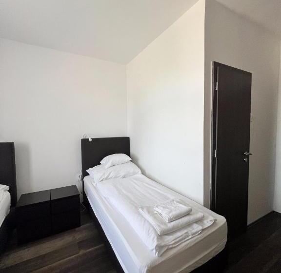 Nocleg ze śniadaniem Hbh Bajor Sörház Sólyomfészek Panzió