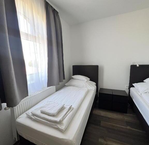 Nocleg ze śniadaniem Hbh Bajor Sörház Sólyomfészek Panzió