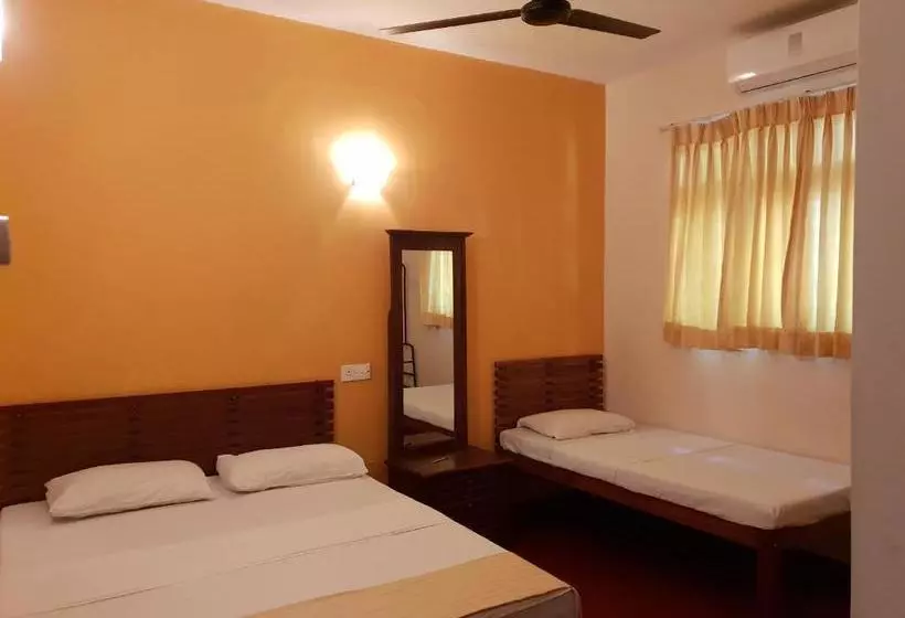 Aamiaismajoitus (B&B) Shiva Rest Katharagama