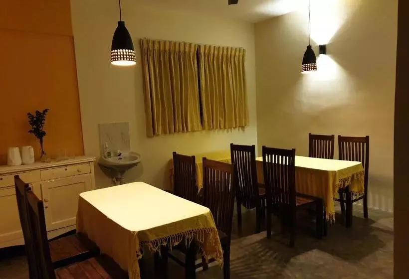 Aamiaismajoitus (B&B) Shiva Rest Katharagama