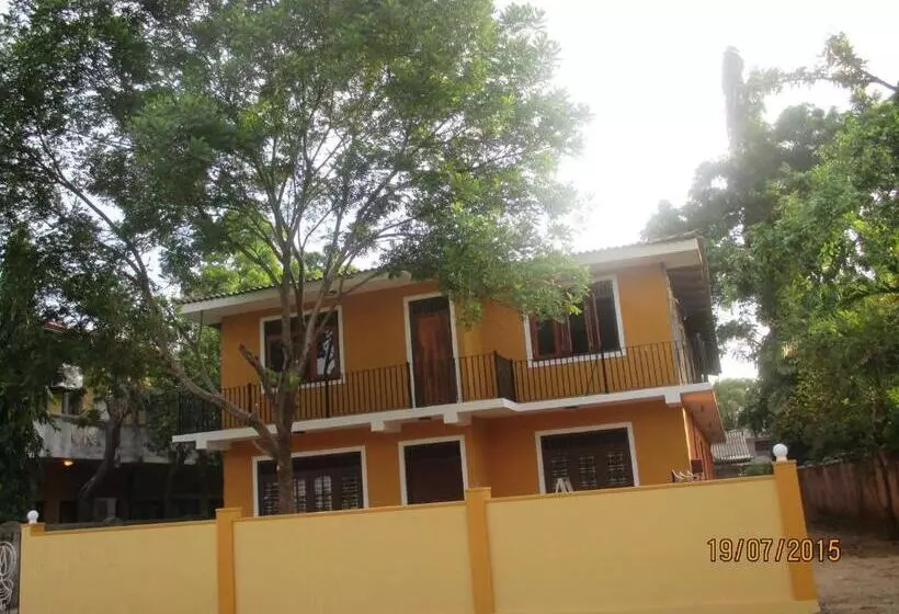 Aamiaismajoitus (B&B) Shiva Rest Katharagama