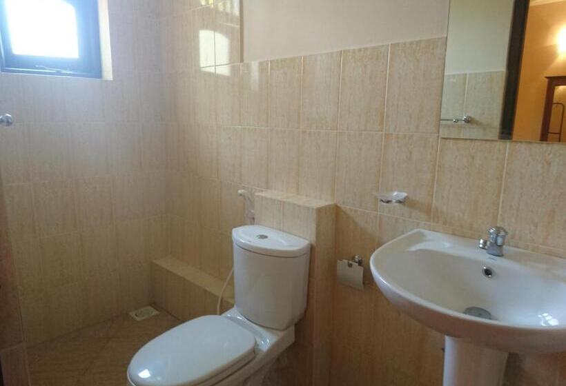 Bed and Breakfast Shiva Rest Katharagama