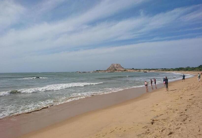 Bed and Breakfast Shiva Rest Katharagama