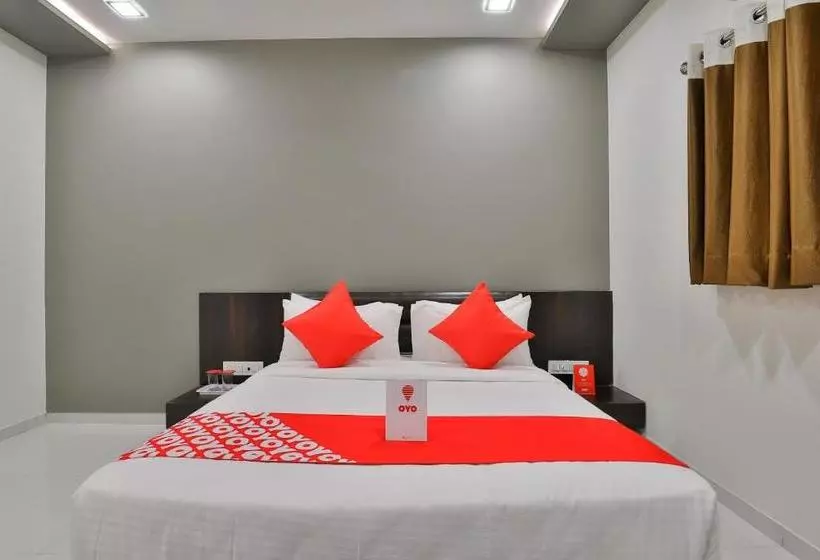 هتل Oyo 16383 Raj Palace