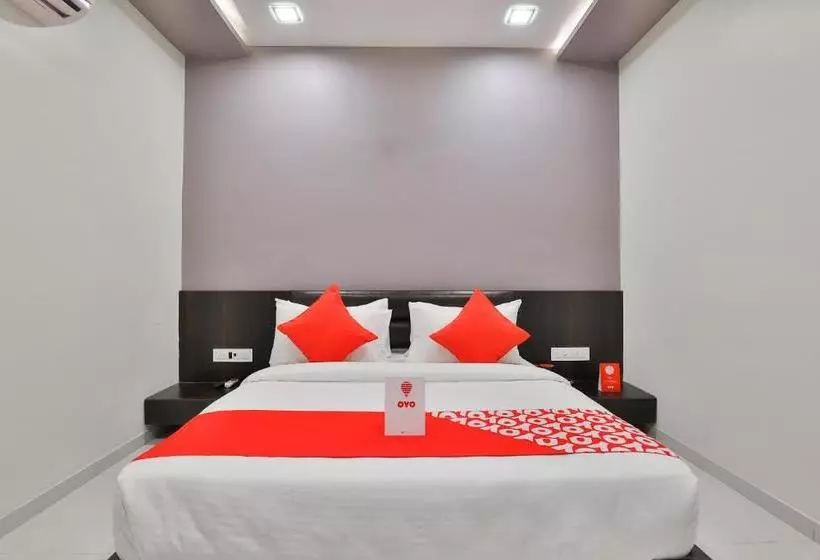 هتل Oyo 16383 Raj Palace