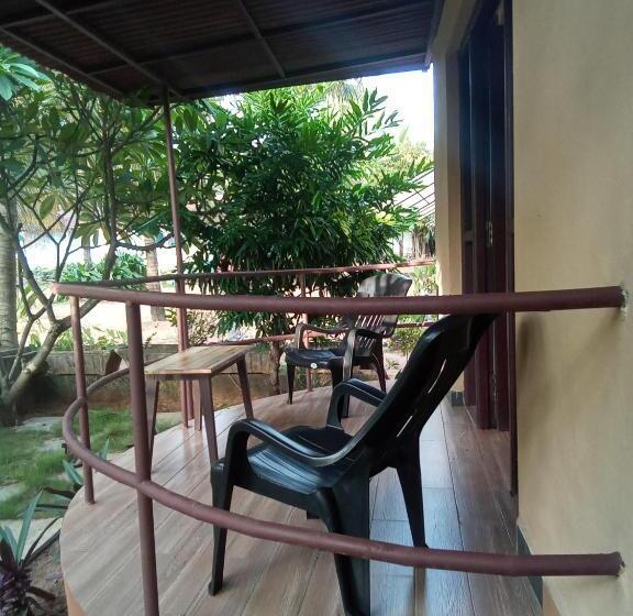 ペンション O Camarao