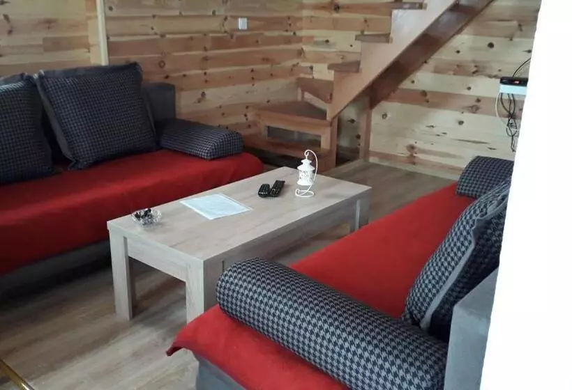 تختخواب و صبحانه Apartmani Prisoje
