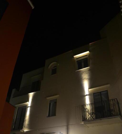 تختخواب و صبحانه I 26 Gradini Capri