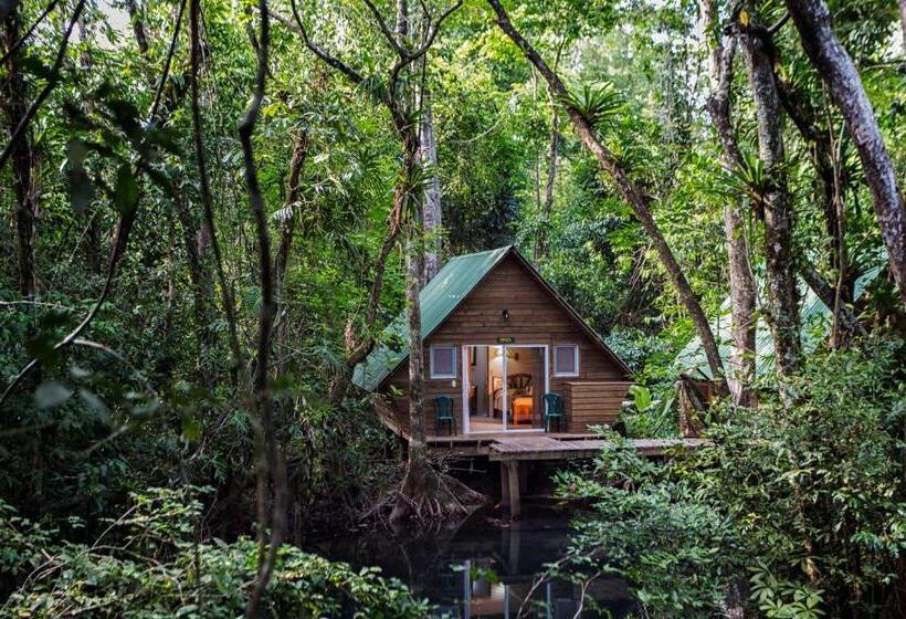 هتل Hacienda Tijax Jungle Logde