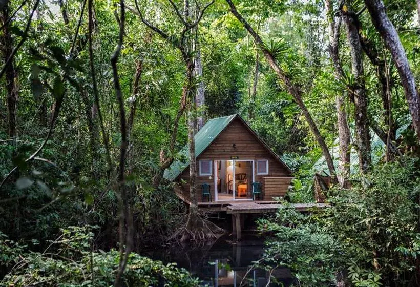 هتل Hacienda Tijax Jungle Logde