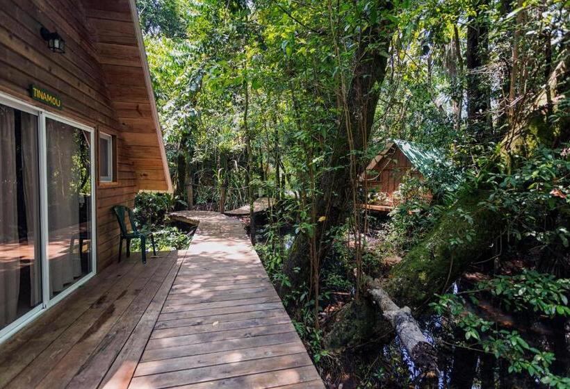 هتل Hacienda Tijax Jungle Logde