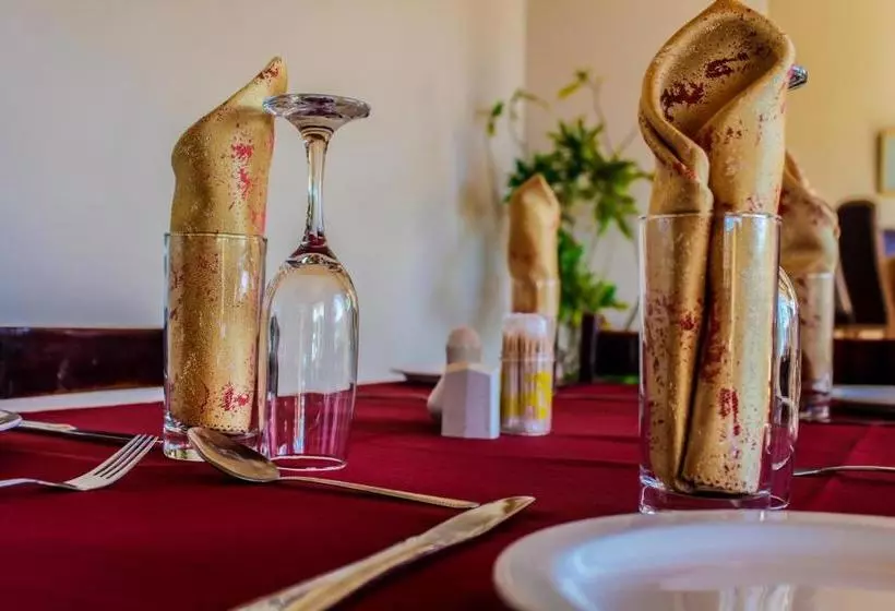 پانسیون Madonsa Guest House