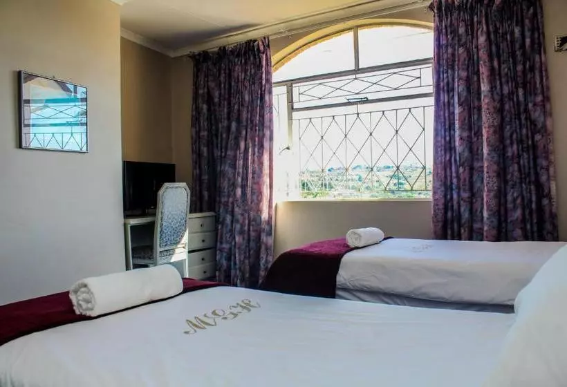 پانسیون Madonsa Guest House