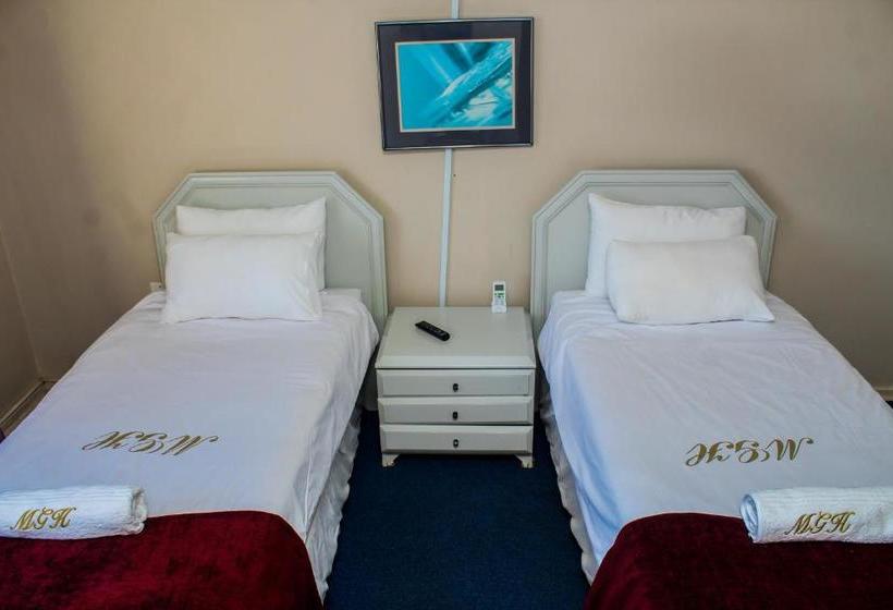 پانسیون Madonsa Guest House