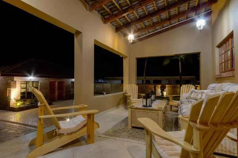 Majatalo St Lucia Livingston Lodge