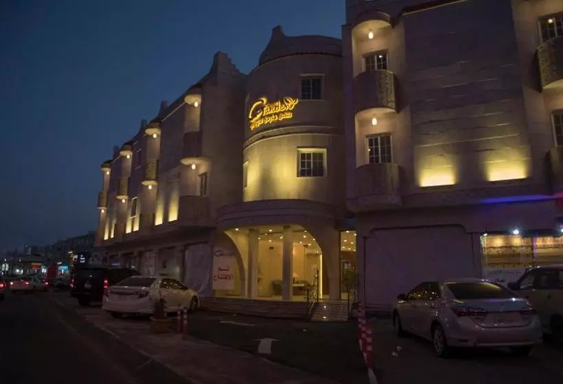 Seven Garden S Suits