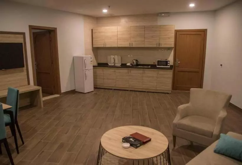 Seven Garden S Suits