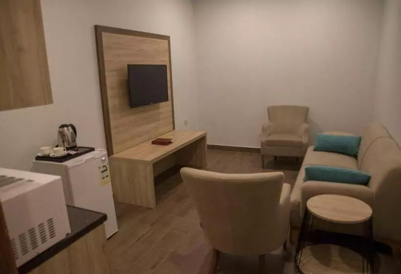 Seven Garden S Suits