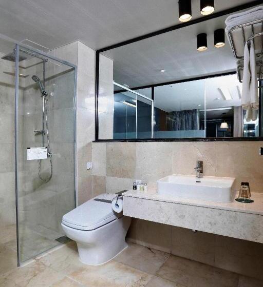 فندق Pine Forest Jeongseon Alpine Resort