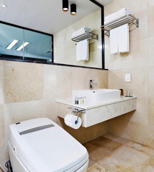 فندق Pine Forest Jeongseon Alpine Resort